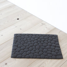 Yoshii Ottaipnu 'Pebble' Bath Mat - Charcoal Grey