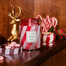 VOLUSPA Crushed Candy Cane Decorative Candle