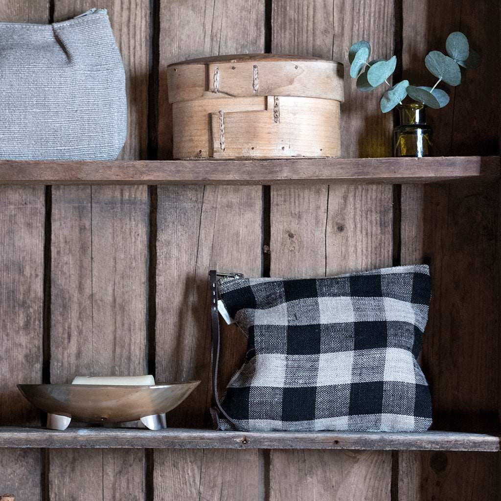 Fog Linen Work Canna Linen Pouch (L): Black Natural Check