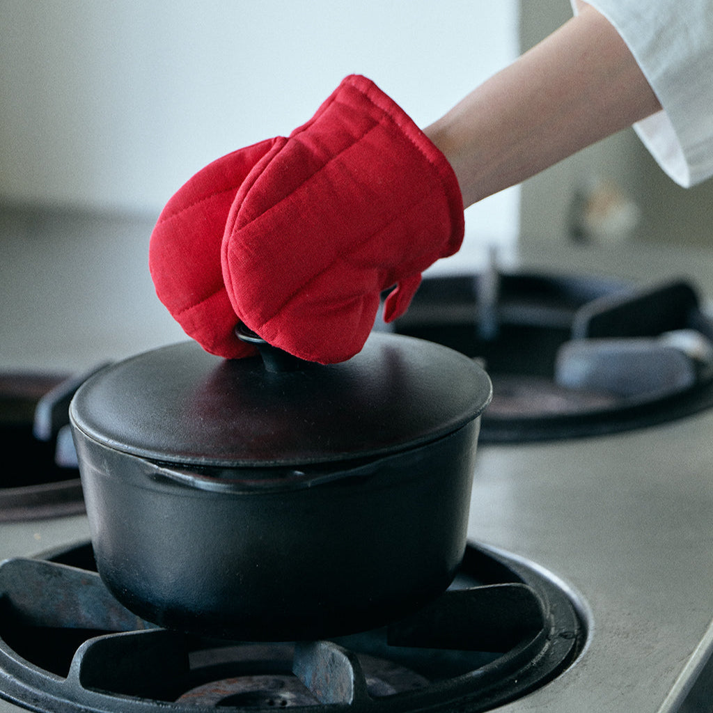 Fog Linen Work Linen Oven Mitten: Red