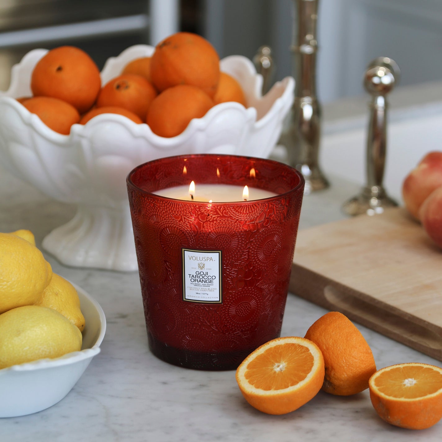 VOLUSPA Goji Tarocco Orange Boxed 3 Wick Hearth Candle