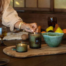 VOLUSPA Temple Moss 60hr Classic Candle