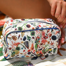 CARTHUSIA A'mmare Travel Beauty Case