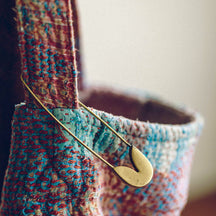 Fog Linen Work Brass Safety Pin (M)