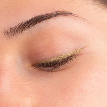 La Crique Liquid Eyeshadow & Highlighter - 06 Summer Pistachio