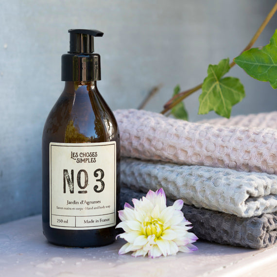 Les Choses Simples Jardin d'Agrumes Hand & Body Soap - 250ml