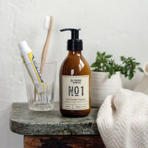 Les Choses Simples Les Grandes Vacances Hand & Body Soap - 250ml