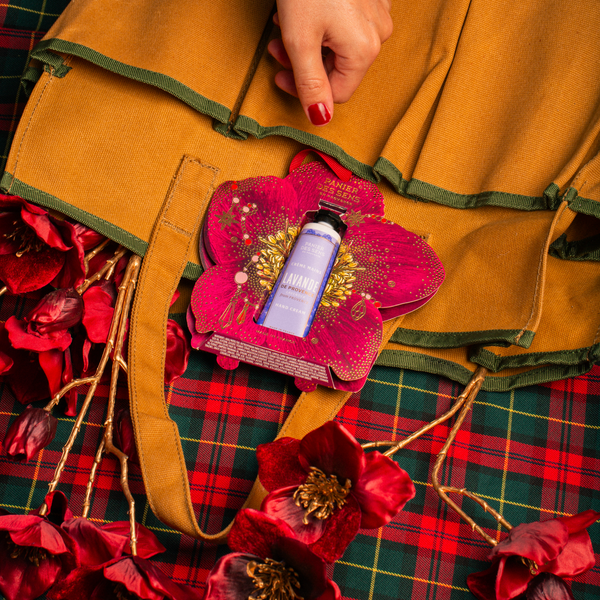 Noel Boxed Ornament Iconic Lavender Hand Cream