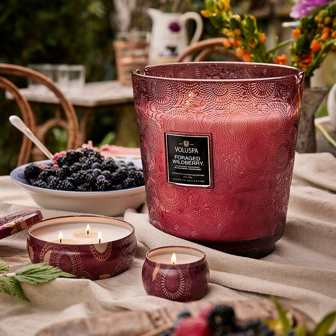 VOLUSPA Foraged Wildberry 250hr/3.5kg Hearth Candle