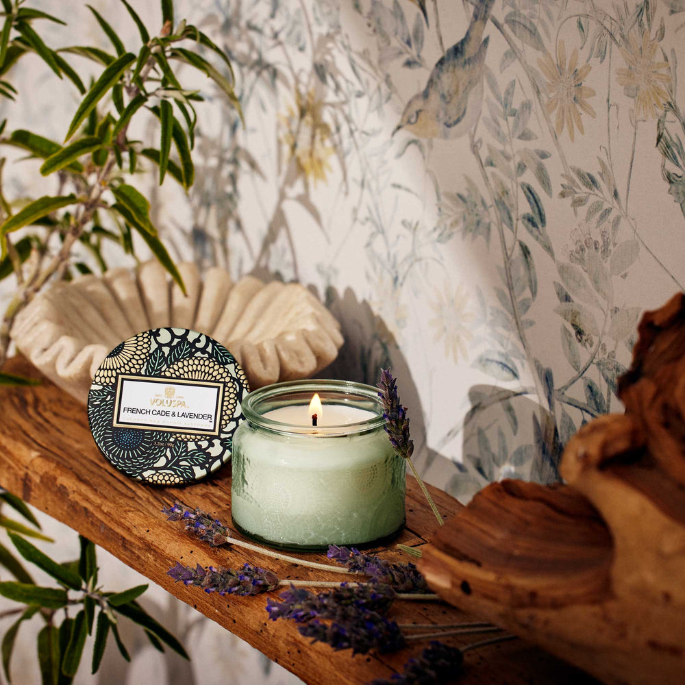 VOLUSPA French Cade & Lavender Petite Candle