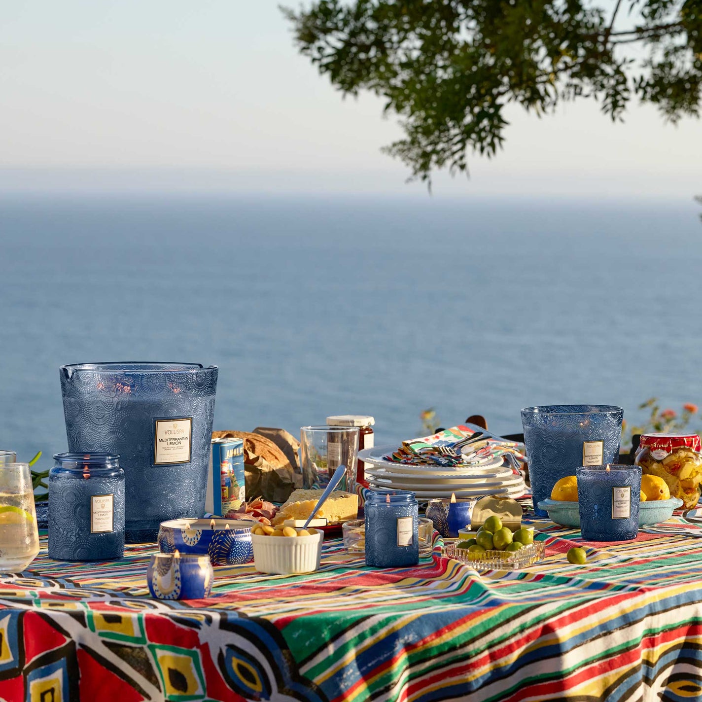 VOLUSPA Mediterranean Lemon 250hr/3.5kg Hearth Candle