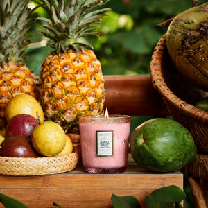 VOLUSPA Nāpali Passion Fruit 60hr Classic Candle
