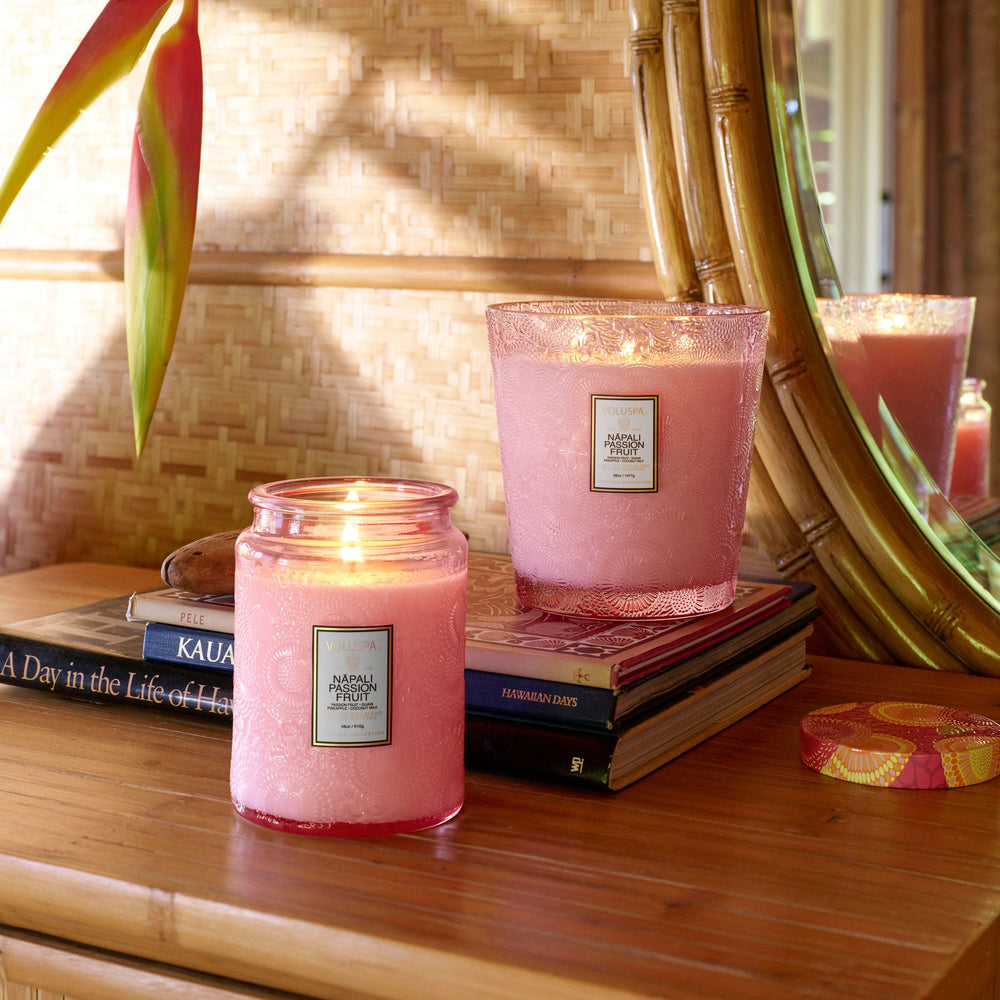 VOLUSPA Nāpali Passion Fruit Boxed 3 Wick Hearth Candle
