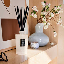VOLUSPA Santal Vanille Decorative Candle