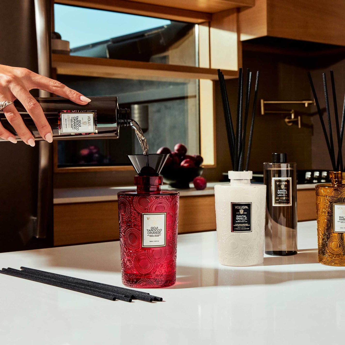 VOLUSPA Santal Vanille Diffuser Refill + Reeds