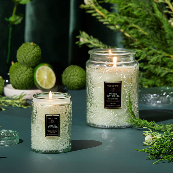 VOLUSPA White Cypress 100hr Candle + Glass Lid
