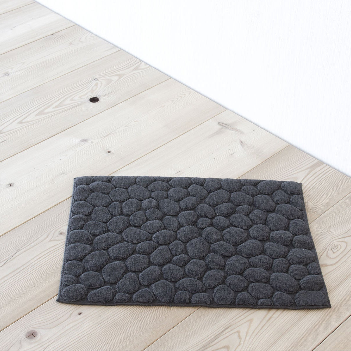Yoshii Ottaipnu 'Pebble' Bath Mat - Charcoal Grey