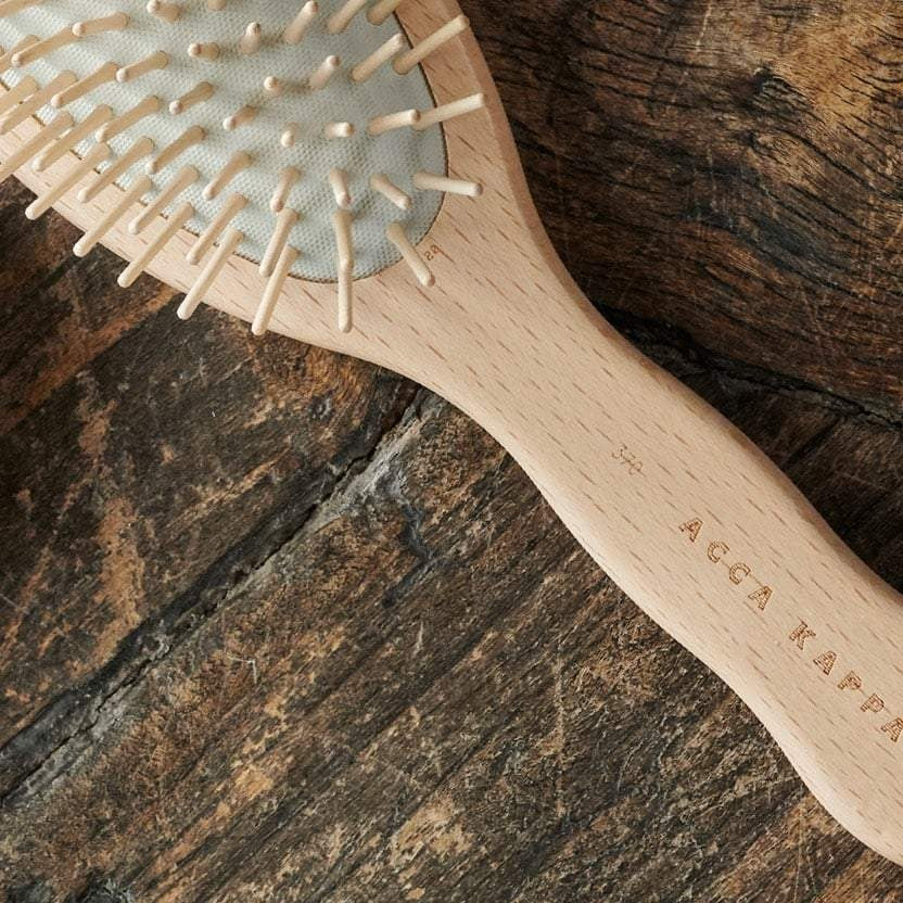 Acca Kappa Natura Oval Hair Brush with Wooden Pins