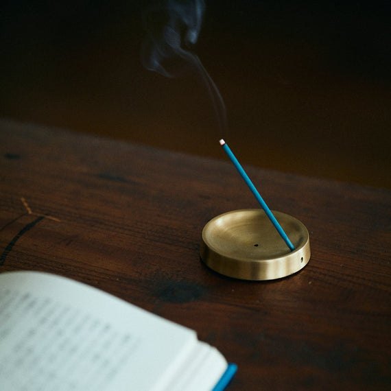 Fog Linen Work Brass Incense Stand: Round