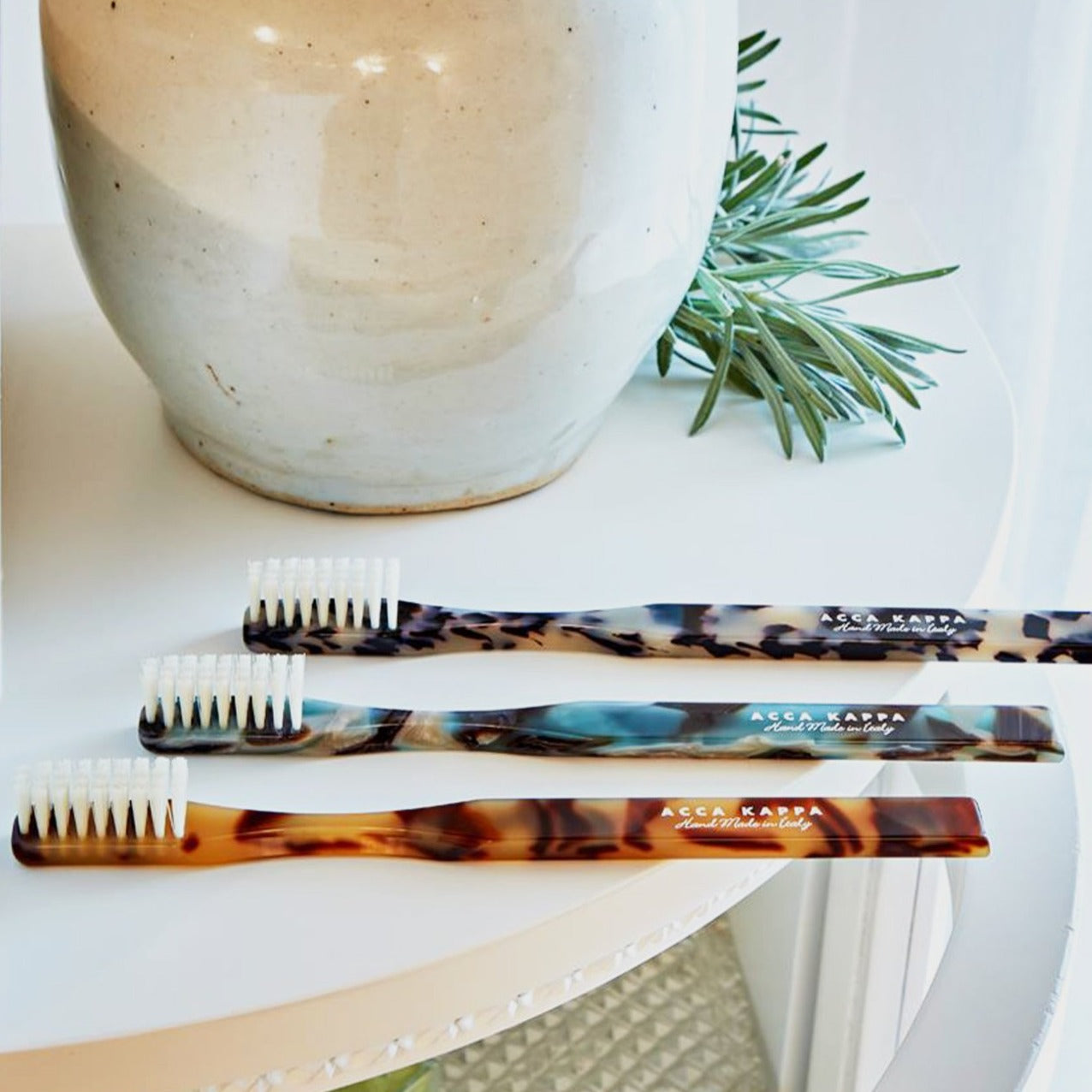 Acca Kappa Tortoise Shell Toothbrush - Black & White