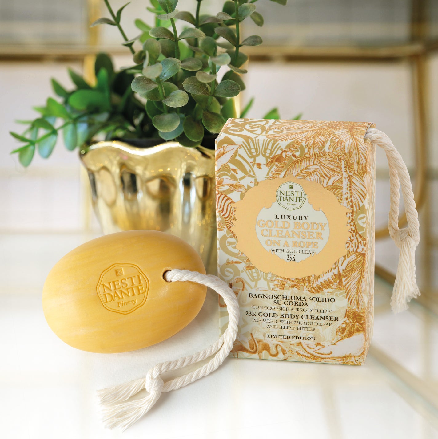 Nesti Dante Luxury Gold Leaf Soap on a Rope