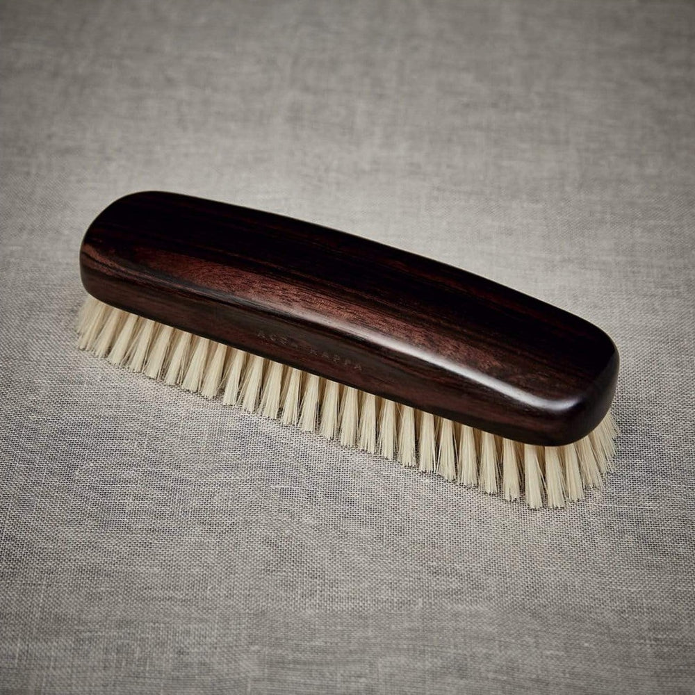 Makassar Clothes Brush