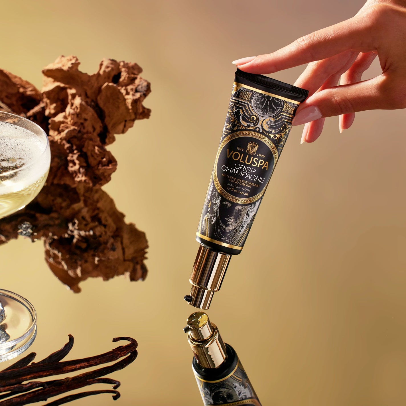 VOLUSPA Crisp Champagne Hand Creme - Tube