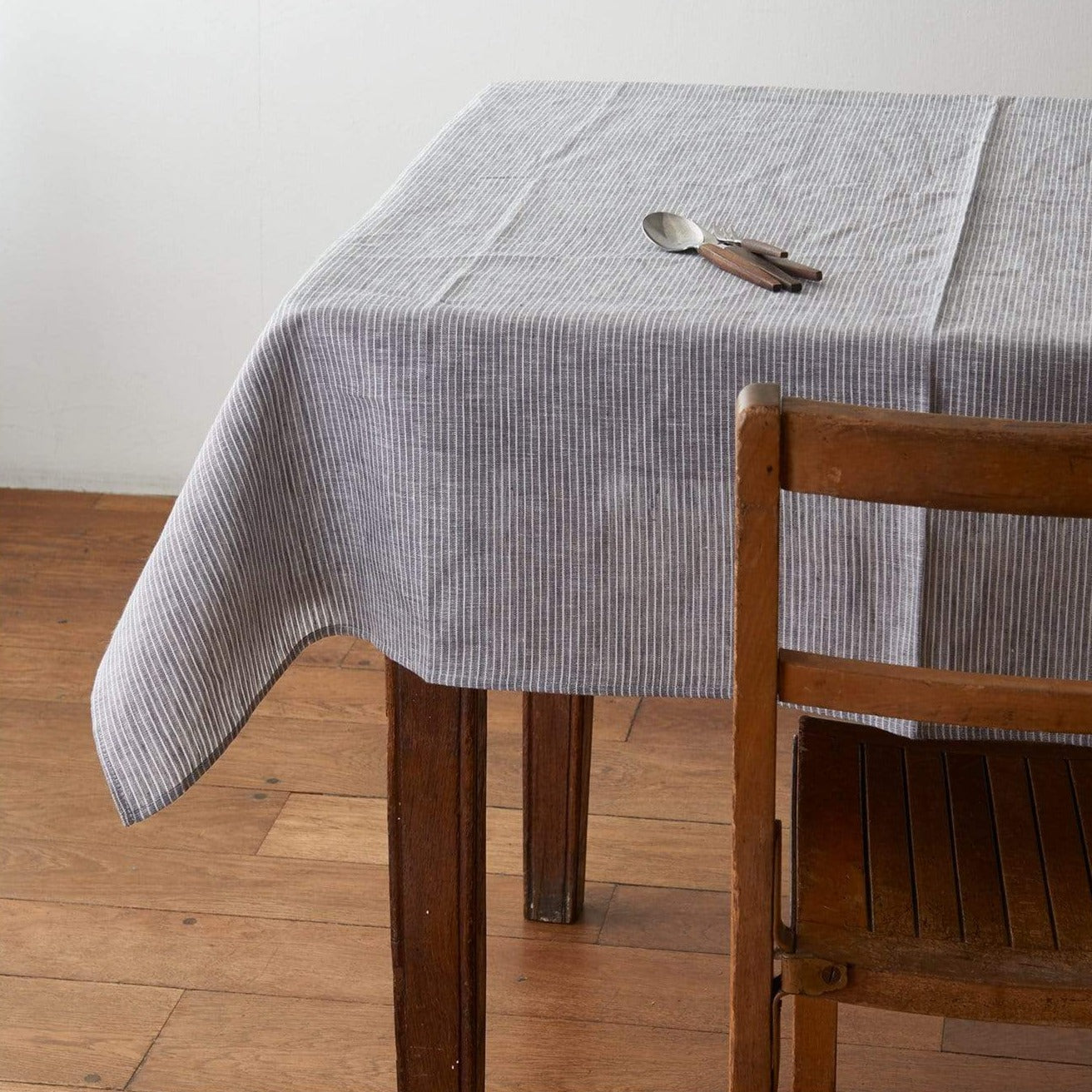 Fog Linen Work Linen Table Cloth (L): Grey White Stripe
