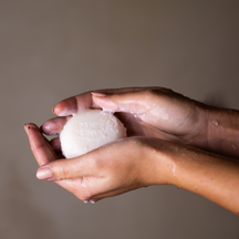 Panier des Sens Honey Solid Shampoo